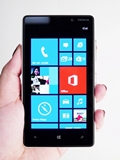 Nokia Lumia 820 - The Capable 'Little' Brother