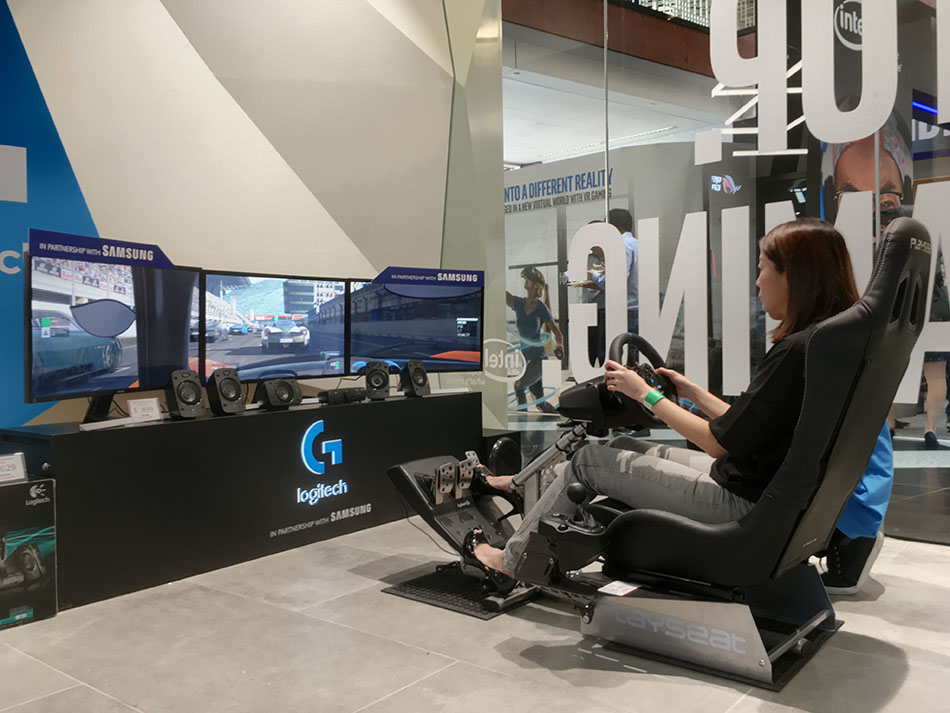 Games Hub VR In pictures Harvey Norman Games Hub, a premium game