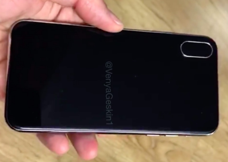 iPhone 8 dummy unit revealed in hands-on video 