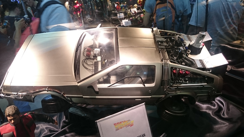 hot toys delorean 2
